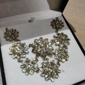 Beautiful Sparkle Necklace